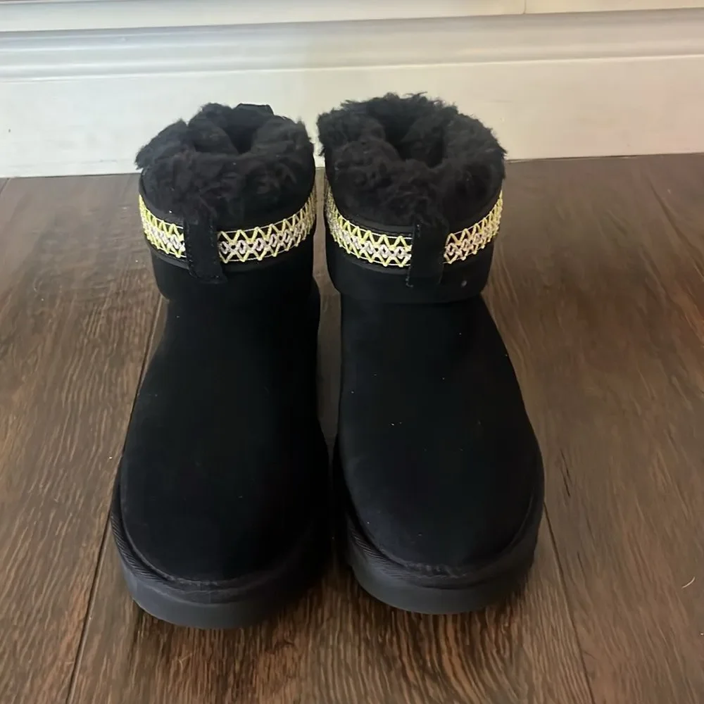 NWT Ugg Ultra Mini Boots